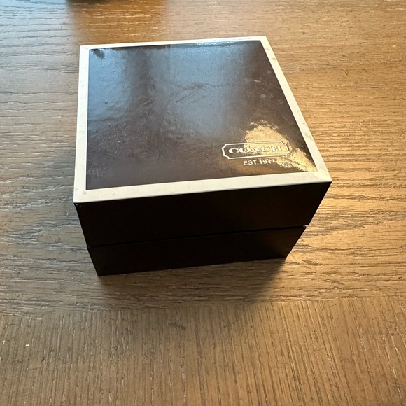 Coach silver bangle watch - Picture 10 of 10